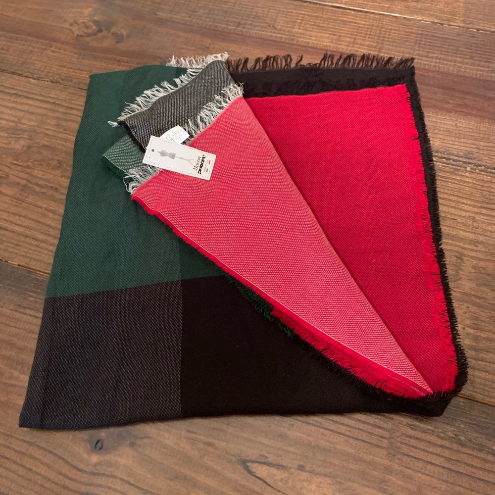 Madison Pholya Color Block Scarf - Picture 3 of 4